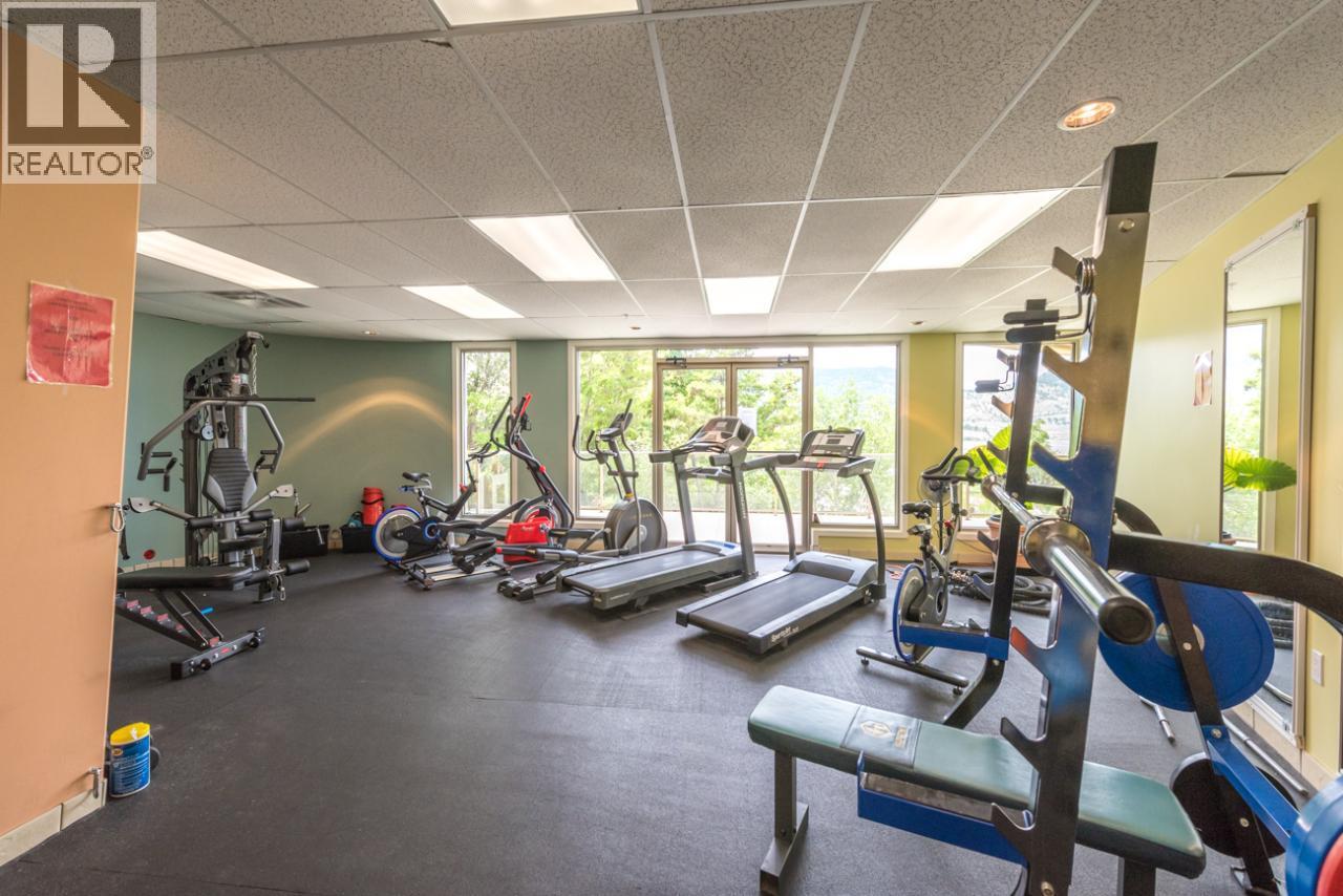 #208 250 MARINA Way - 29