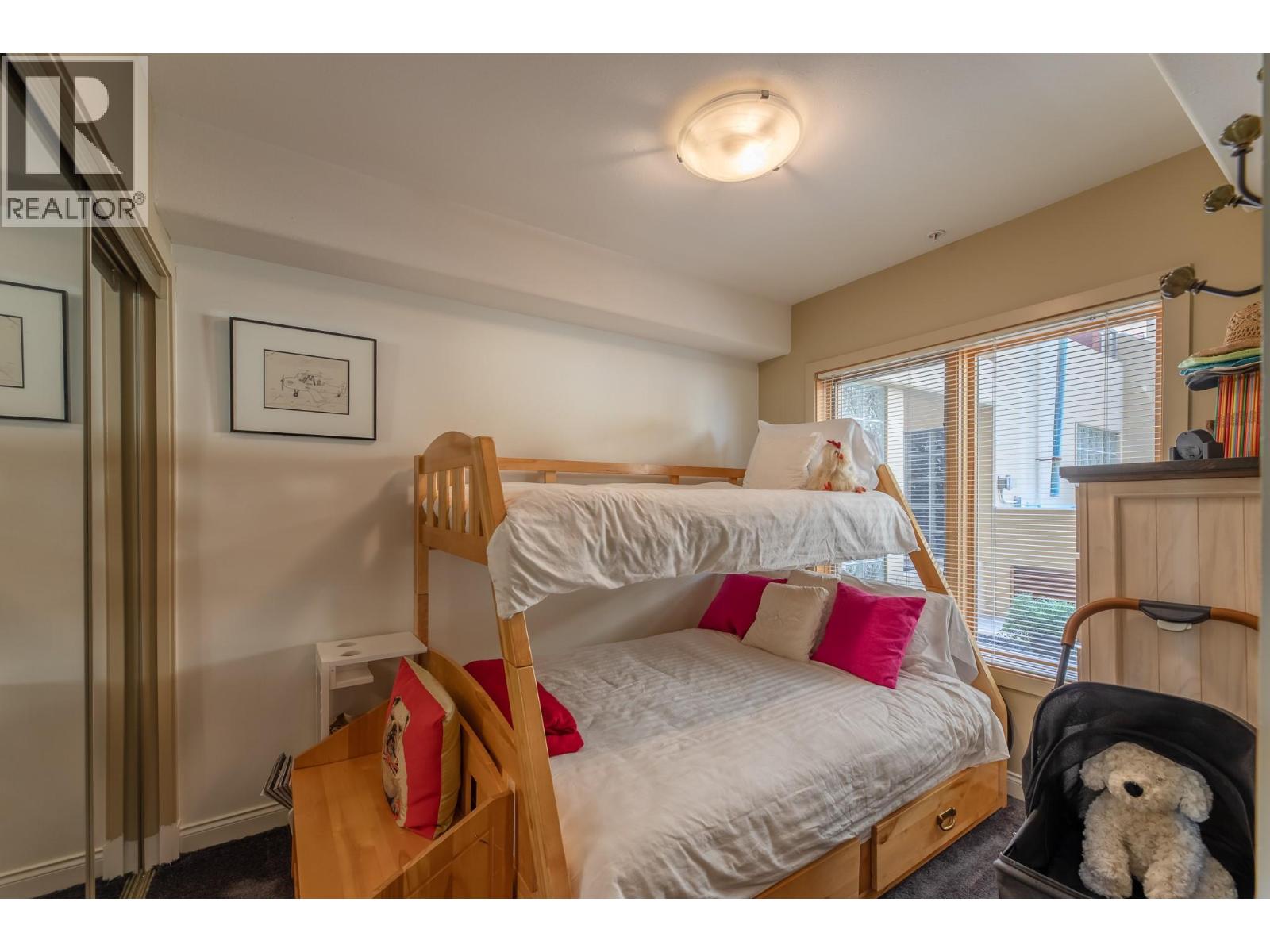 #208 250 MARINA Way - 19