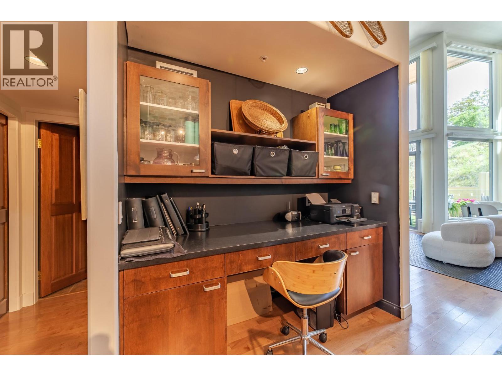 208 250 MARINA Way, Penticton