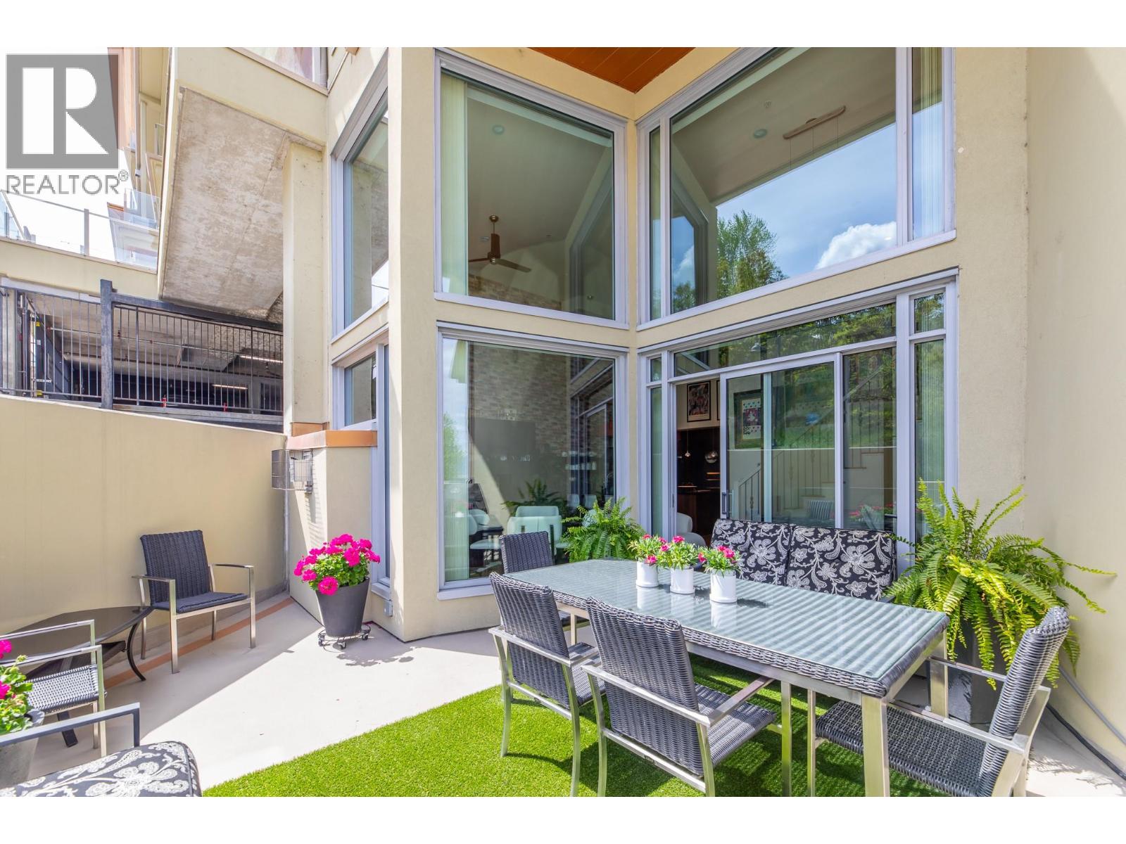 #208 250 MARINA Way - 13