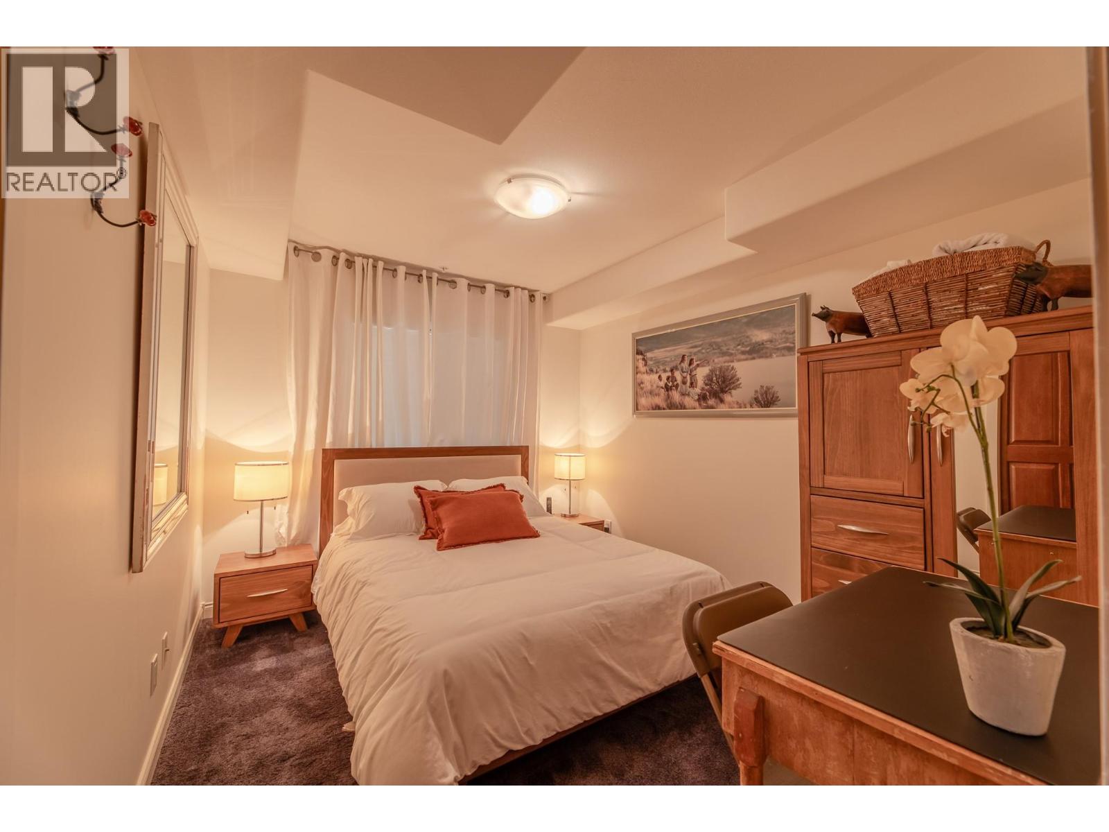 #208 250 MARINA Way - 20