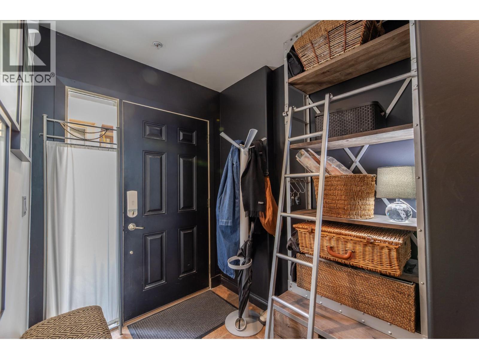 #208 250 MARINA Way - 22