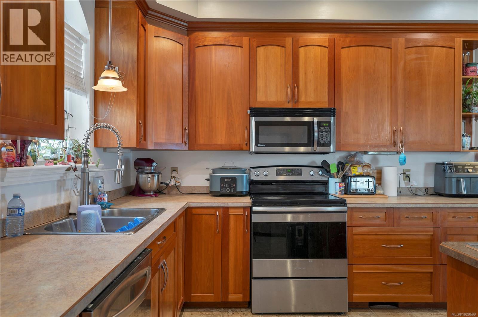 4005 Island Hwy S, Campbell River