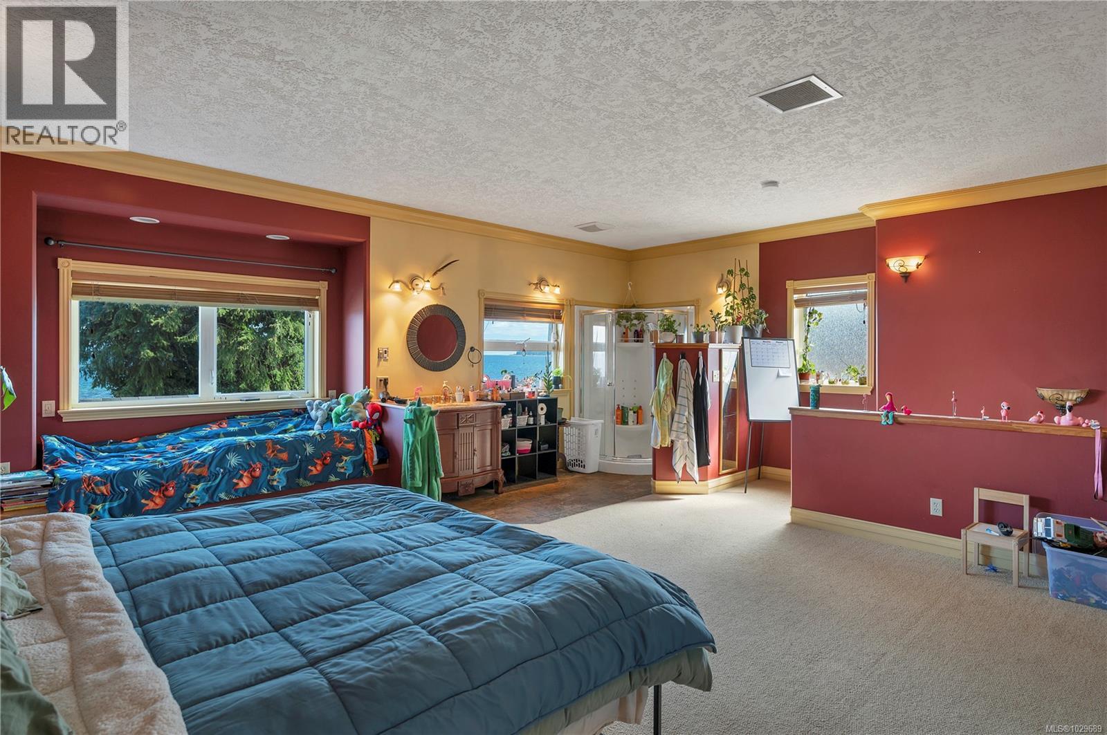 4005 Island Hwy S, Campbell River