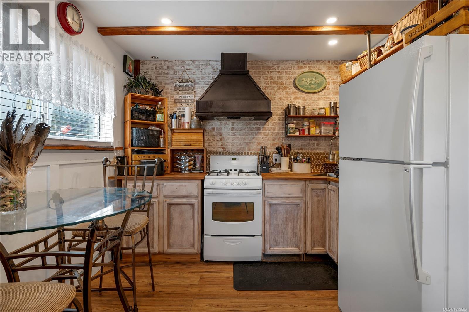 4005 Island Hwy S, Campbell River