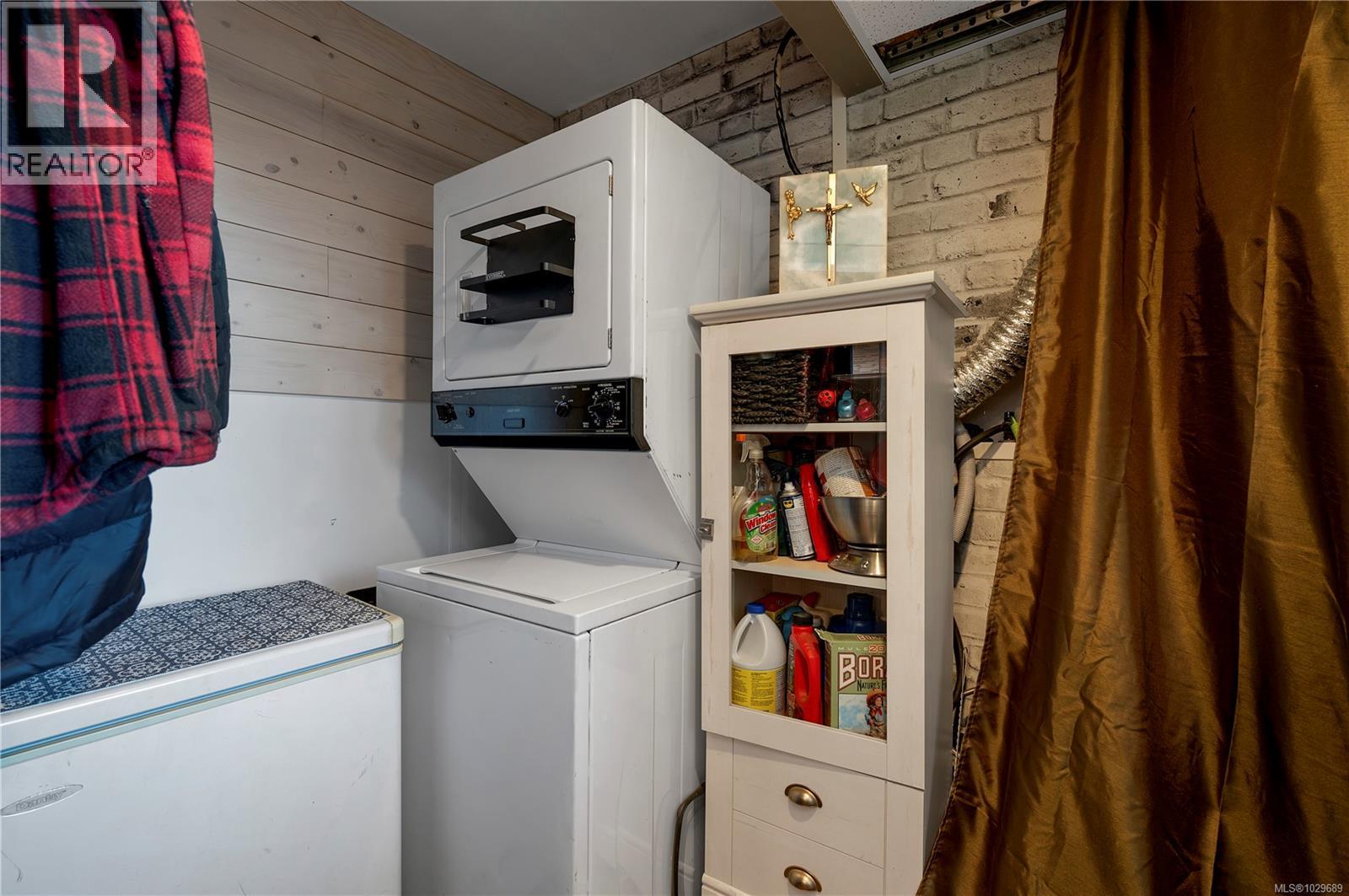 4005 Island Hwy S, Campbell River