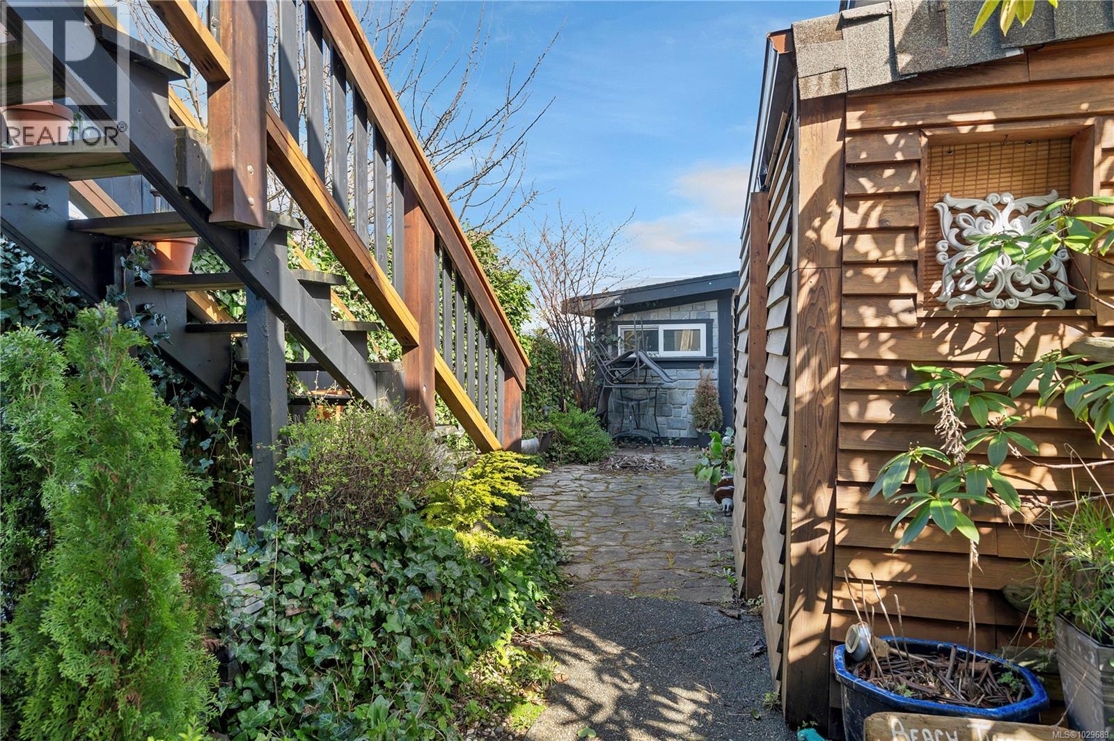 4005 Island Hwy S, Campbell River