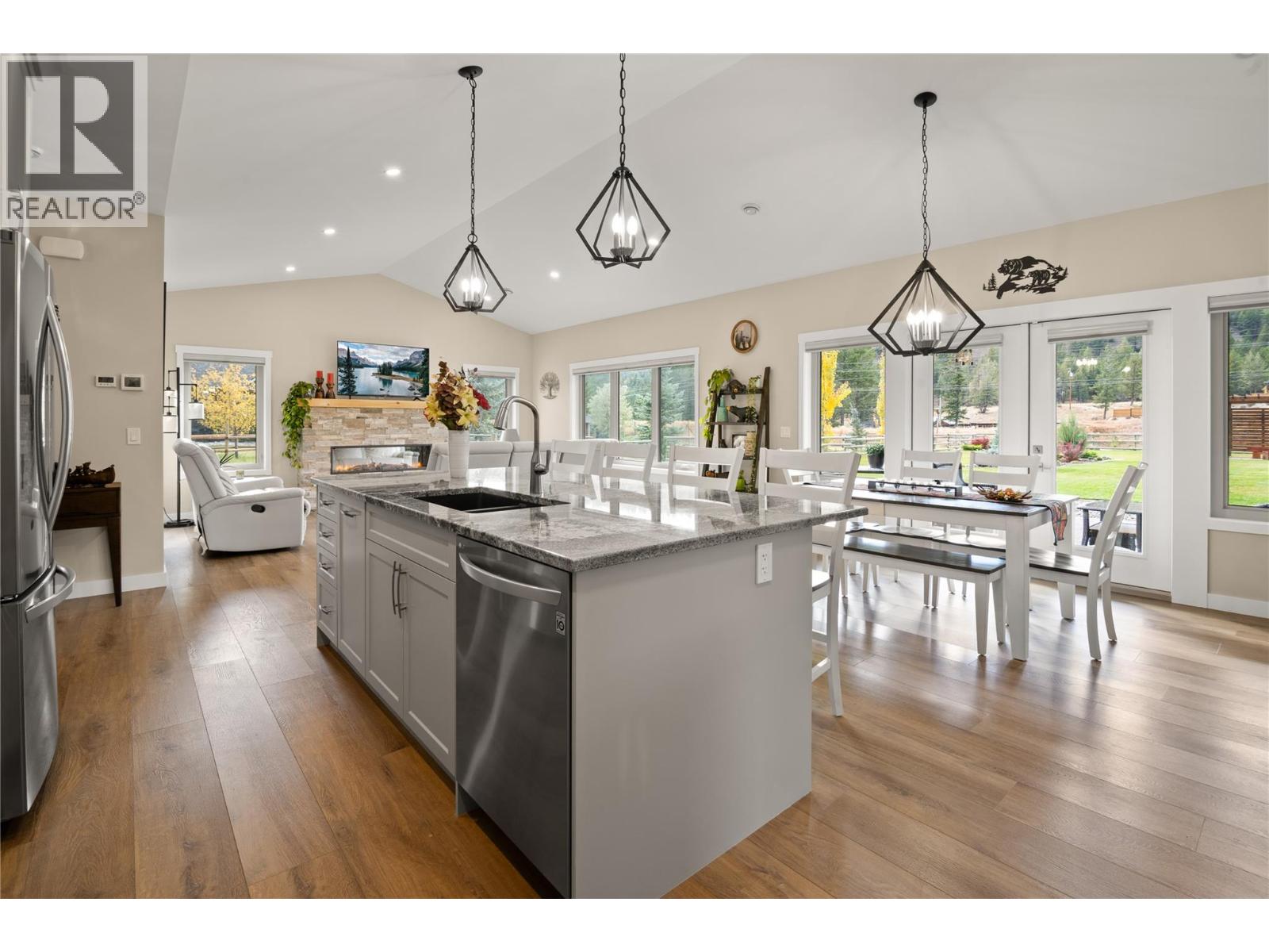 6909 Columbia Ridge Drive, Fairmont Hot Springs