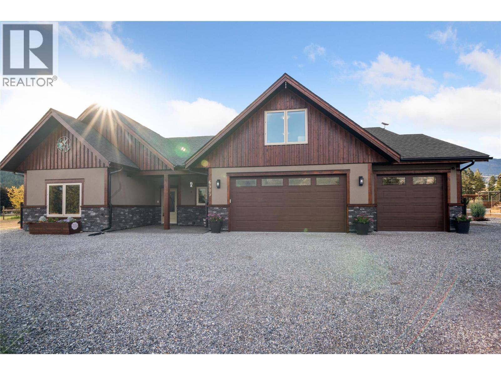6909 Columbia Ridge Drive, Fairmont Hot Springs