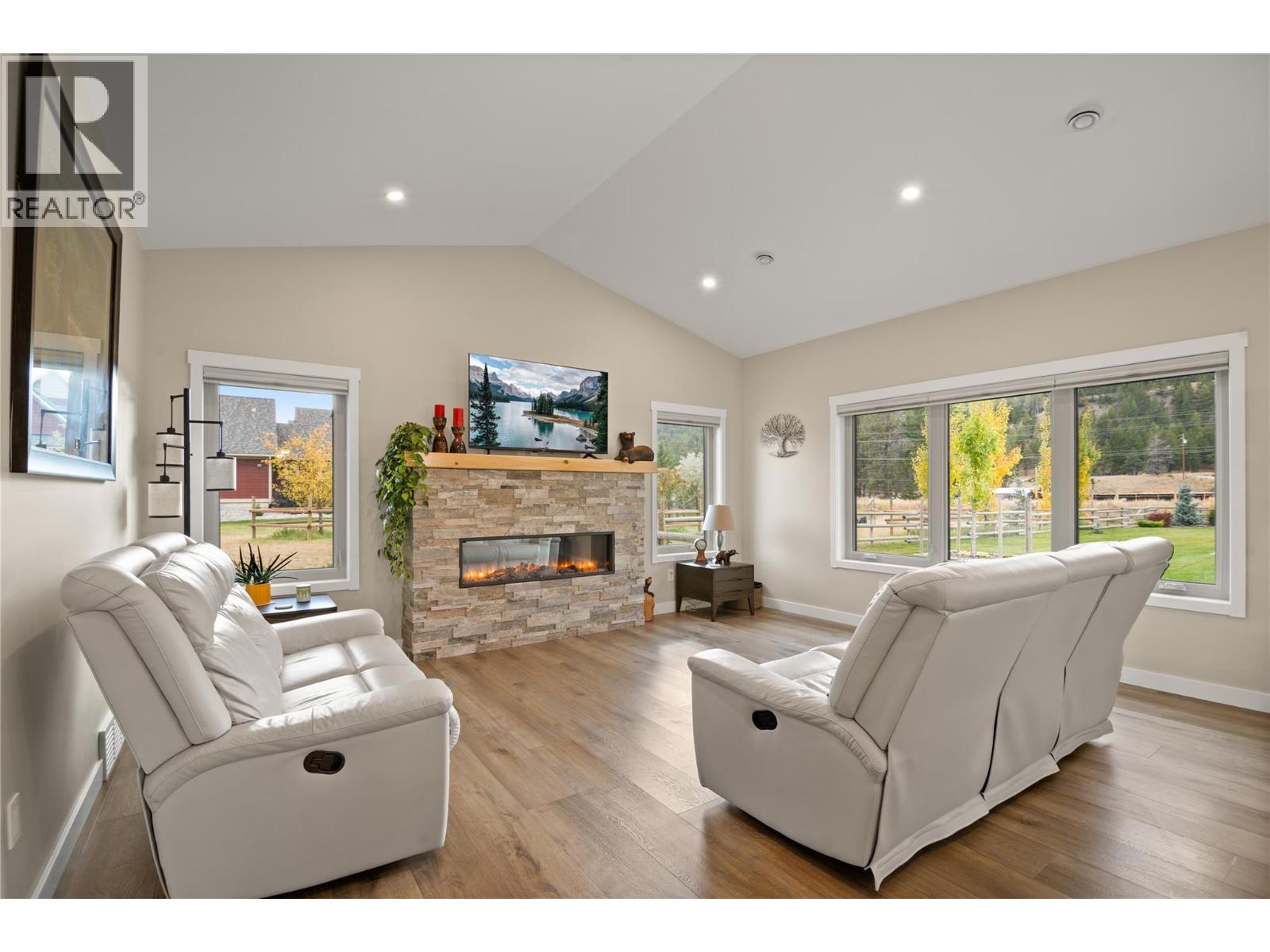 6909 Columbia Ridge Drive, Fairmont Hot Springs