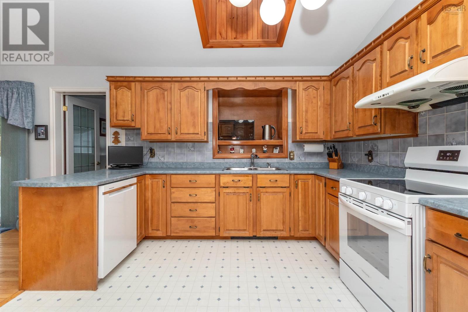 234 RIVERVIEW DRIVE - 13