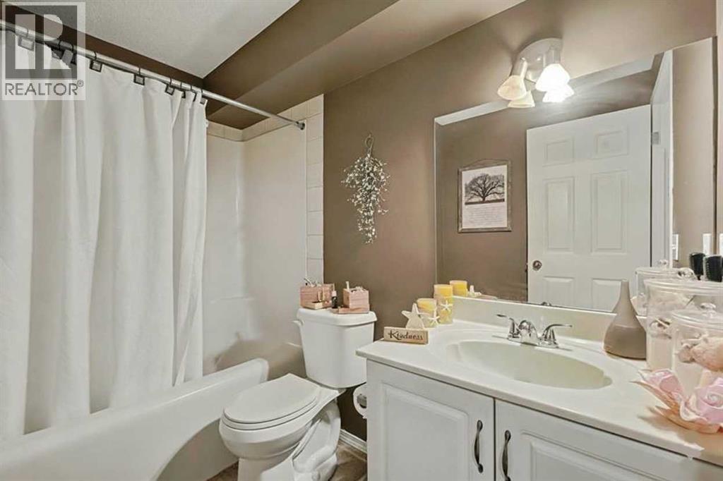 12 TARAWOOD GROVE NE - 23