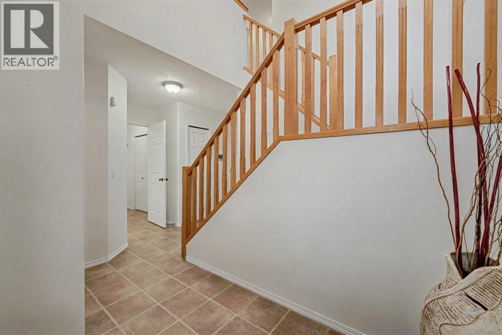 12 TARAWOOD GROVE NE - 3