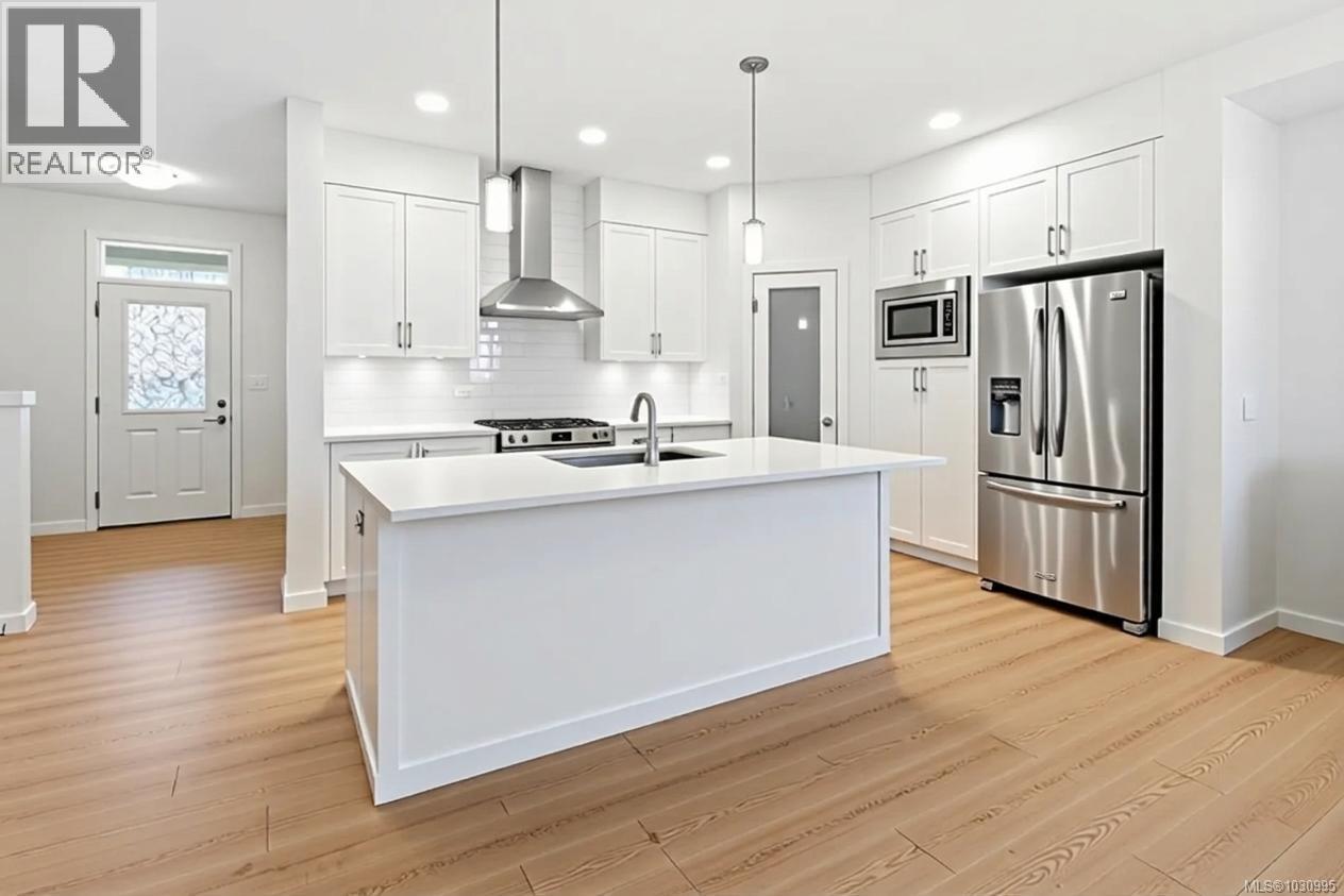 3365 Sandpiper St, Colwood