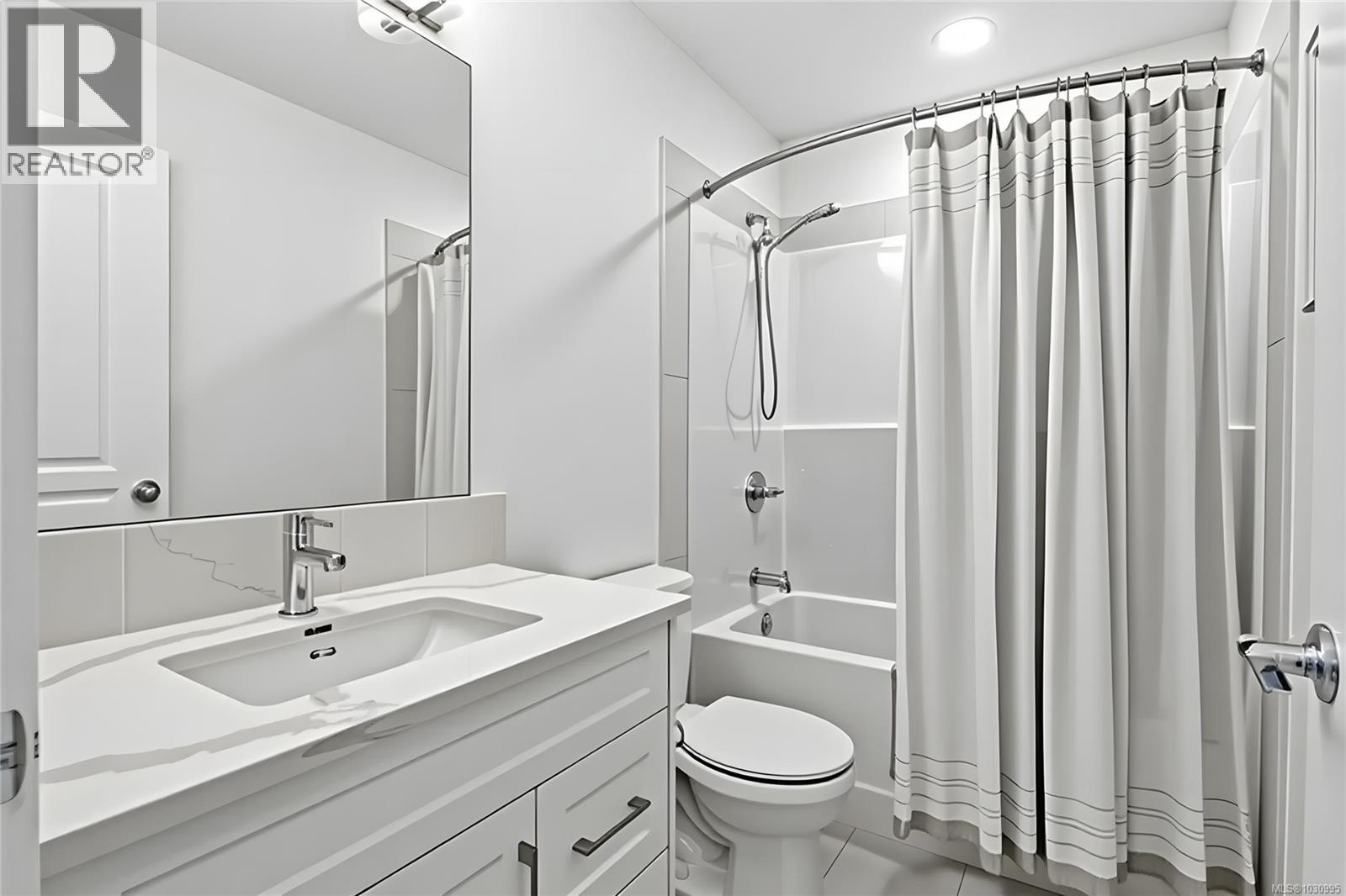 3365 Sandpiper St, Colwood