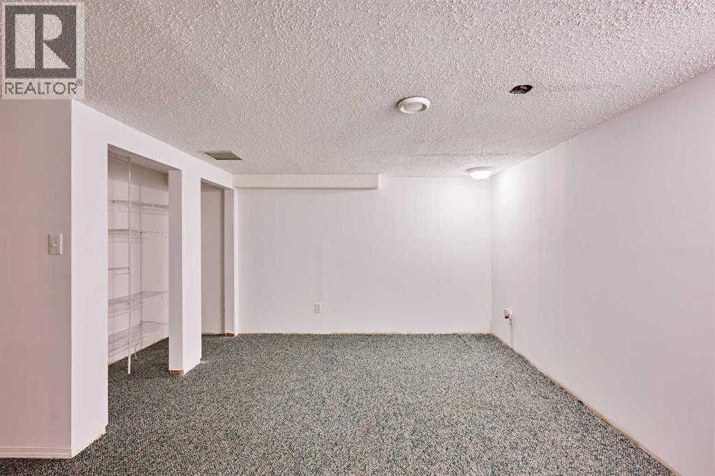 Single Family House for Sale in  Harvest Hills Drive NE Harvest Hills Calgary 