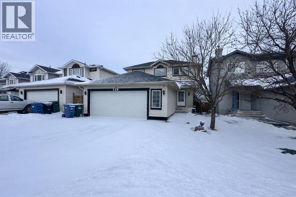 Single Family House for Sale in  Country Hills Heights NW Country Hills Calgary 