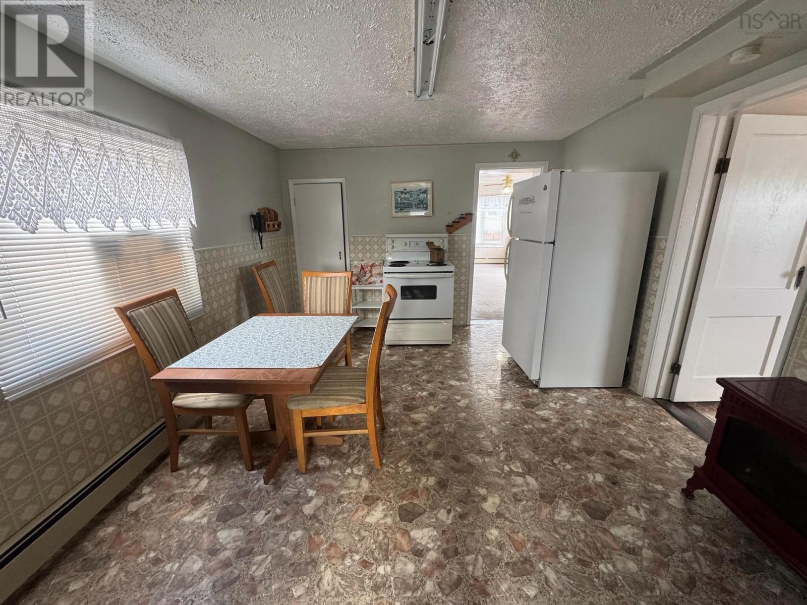 1 HILLSIDE BOULARDERIE ROAD - 8