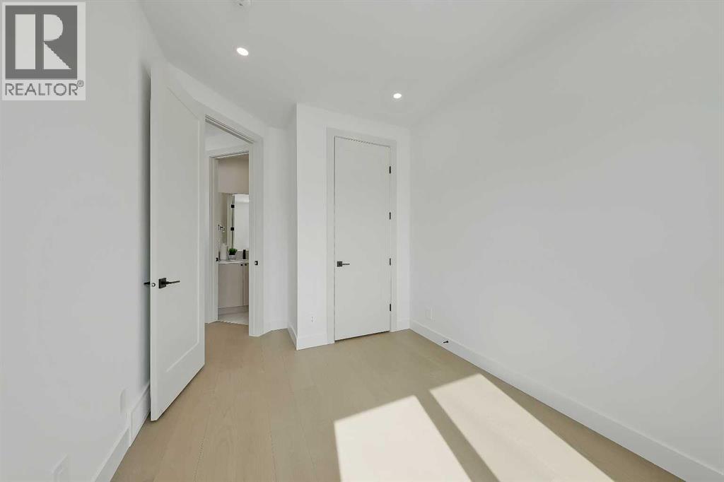 Single Family House for Sale in   Avenue NW Mount Pleasant Calgary 