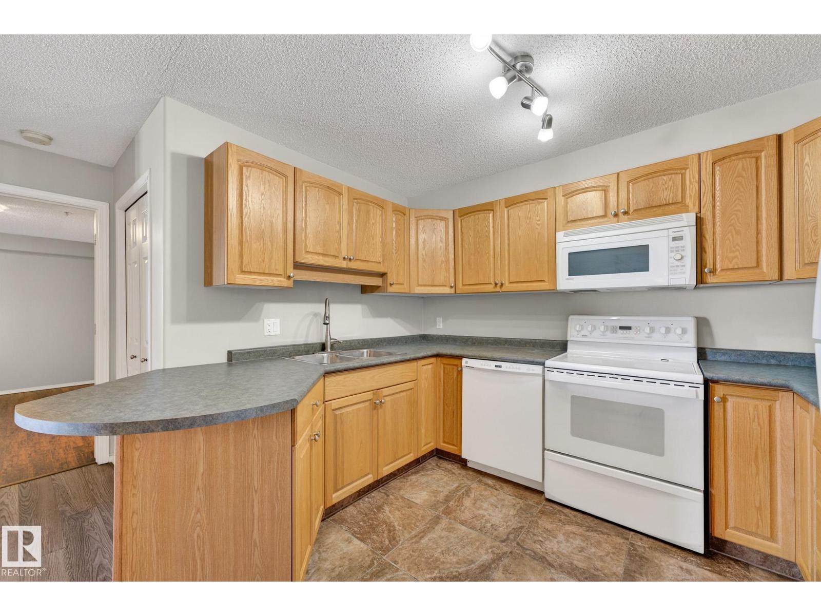#120 13635 34 ST NW, Edmonton