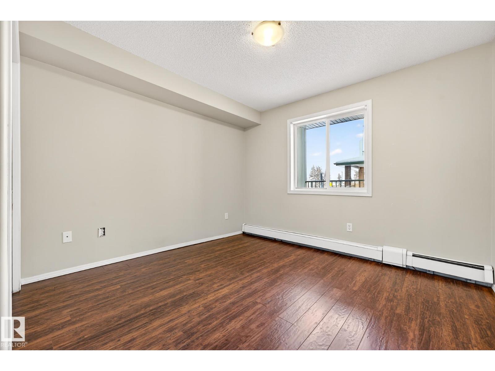 #120 13635 34 ST NW, Edmonton