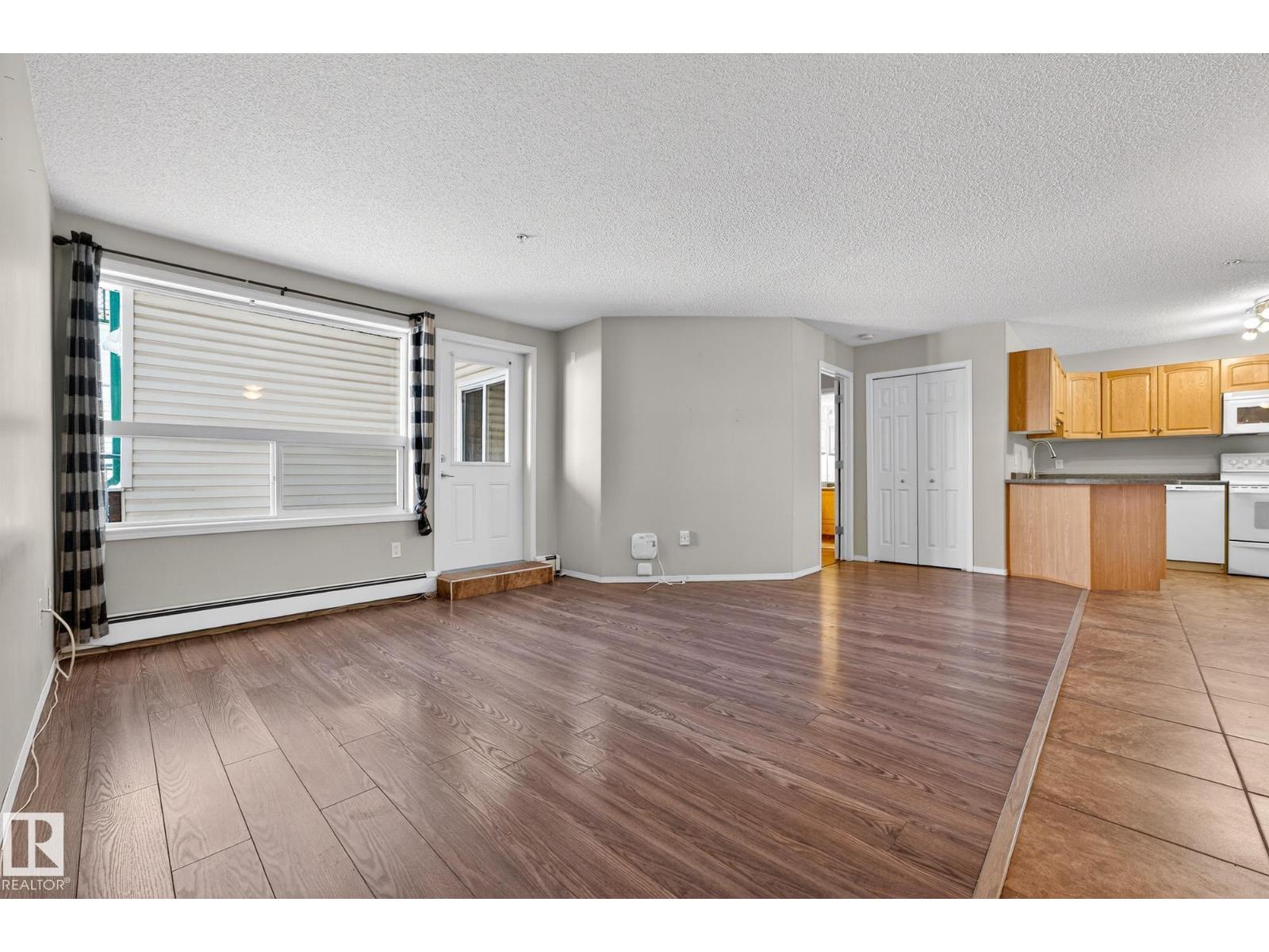 #120 13635 34 ST NW, Edmonton