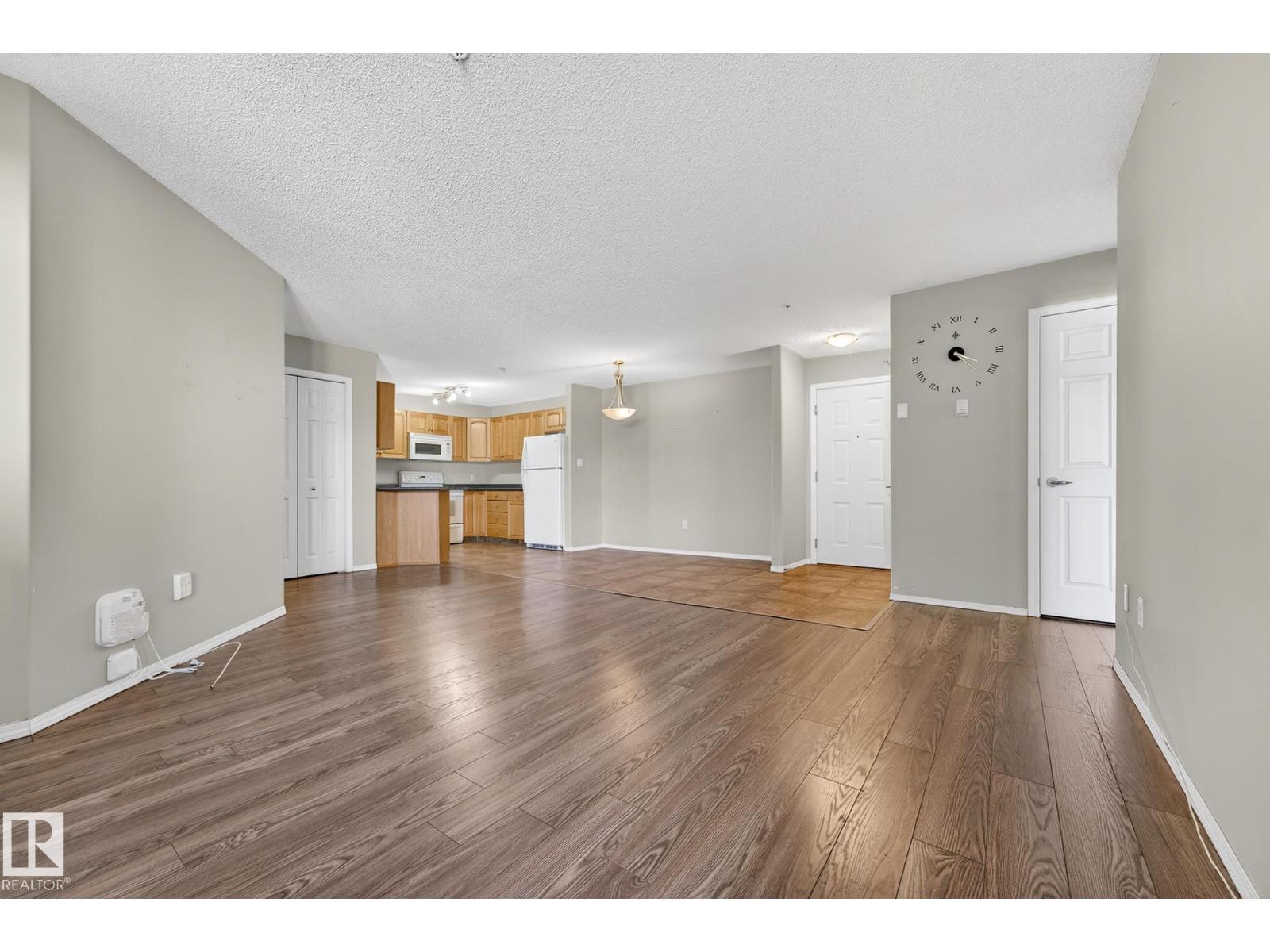 #120 13635 34 ST NW, Edmonton