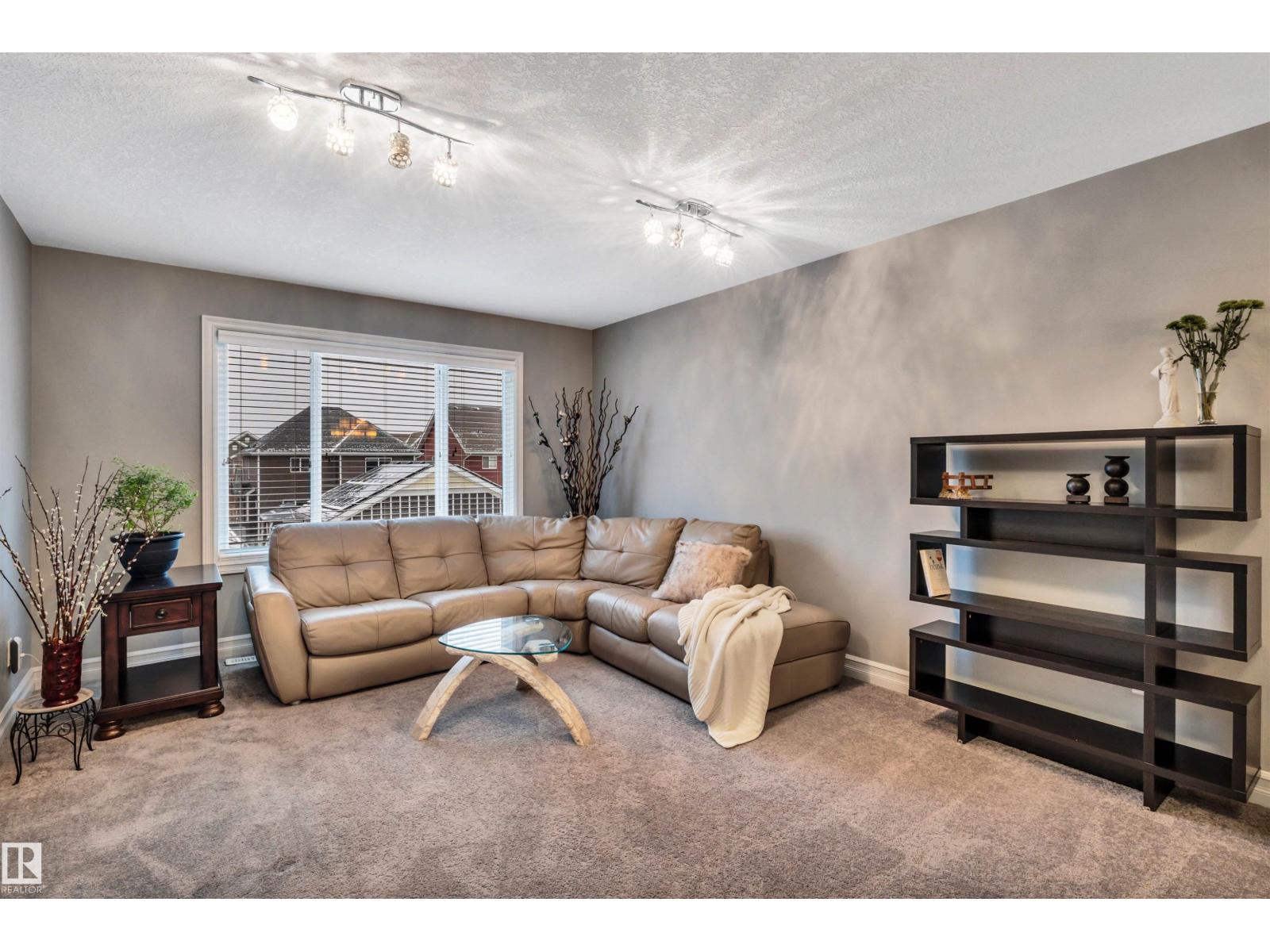 7728 18 AV SW, Edmonton