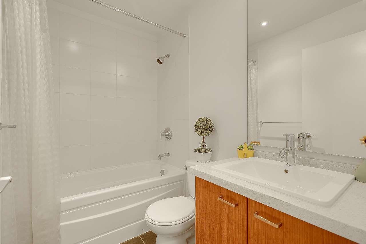 208 2450 161A STREET, Surrey