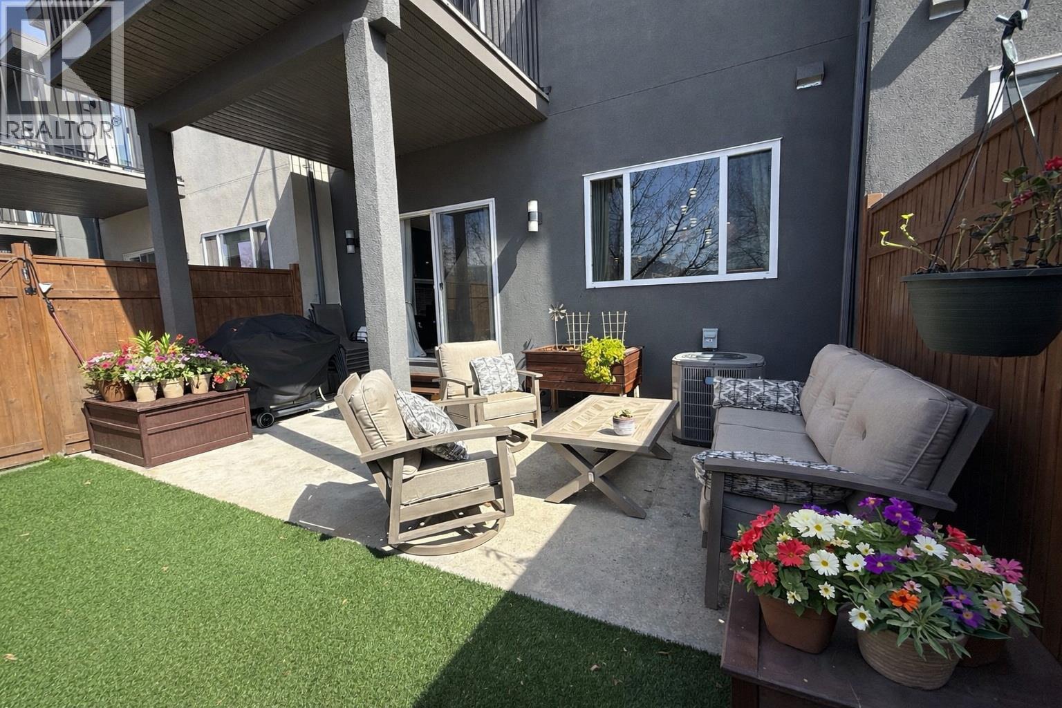 #105 522 EDMONTON AVENUE - Image 3