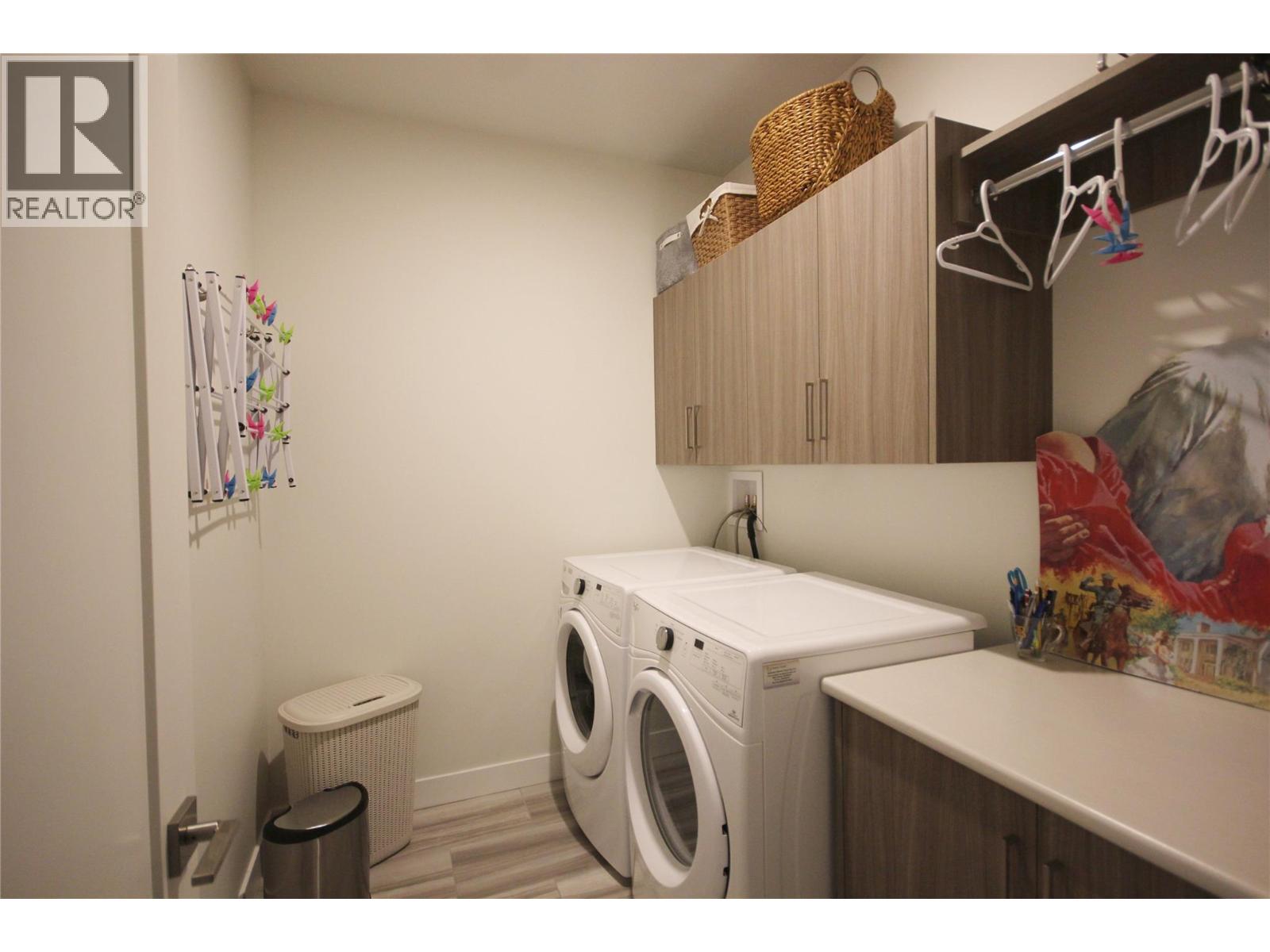 #105 522 EDMONTON AVENUE - 18