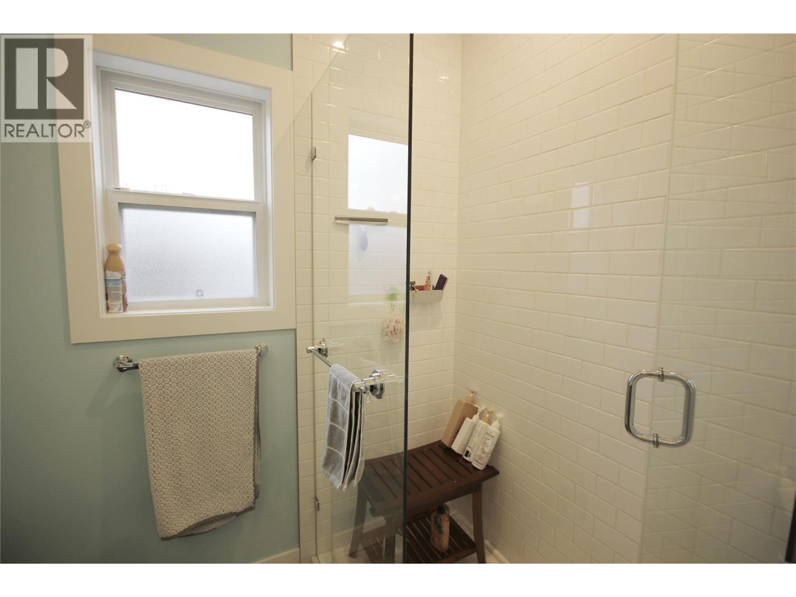 #105 522 EDMONTON AVENUE - 15