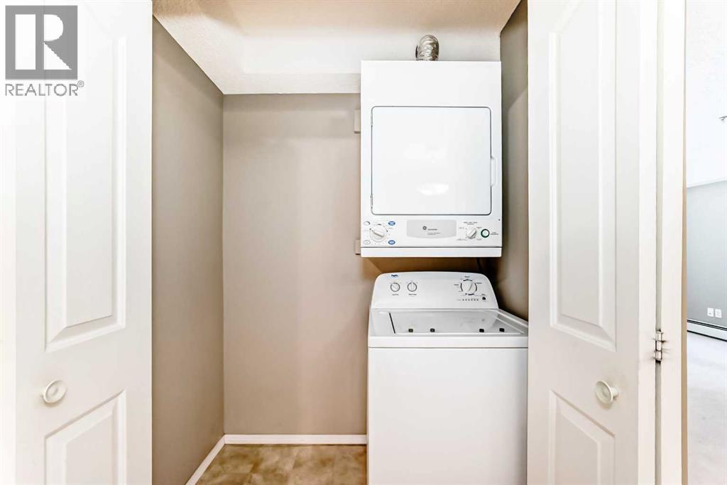 Single Family House for Sale in   Fish Creek Boulevard SW Evergreen Calgary 