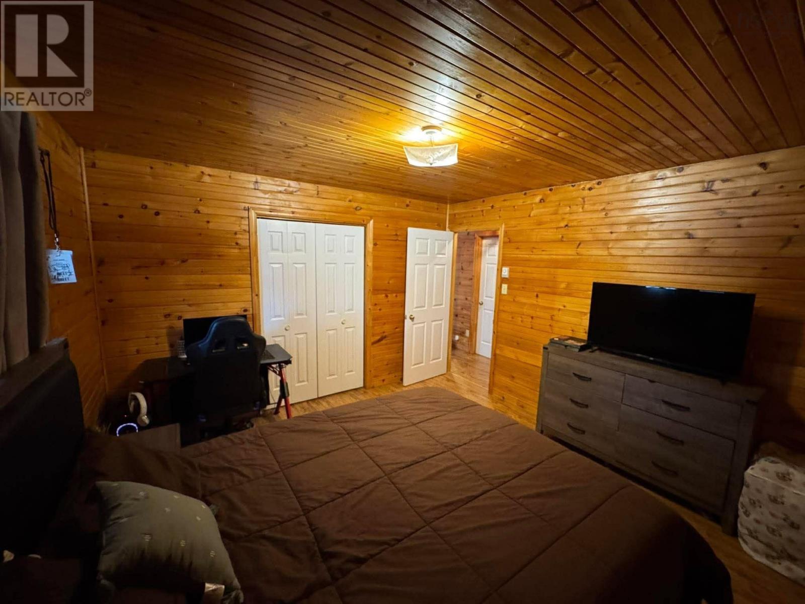 Property 4 of 8 of 9660 366 Highway