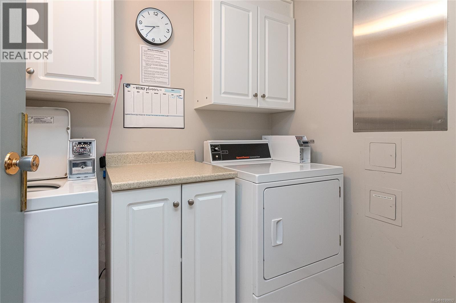 #101 2427 AMHERST AVE - 29