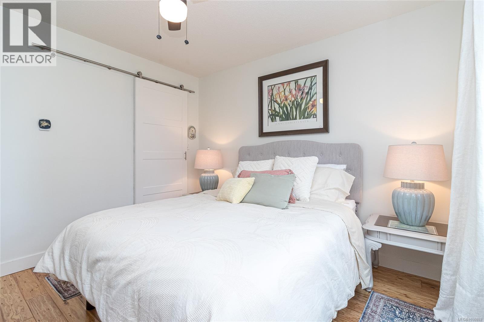 #101 2427 AMHERST AVE - 20