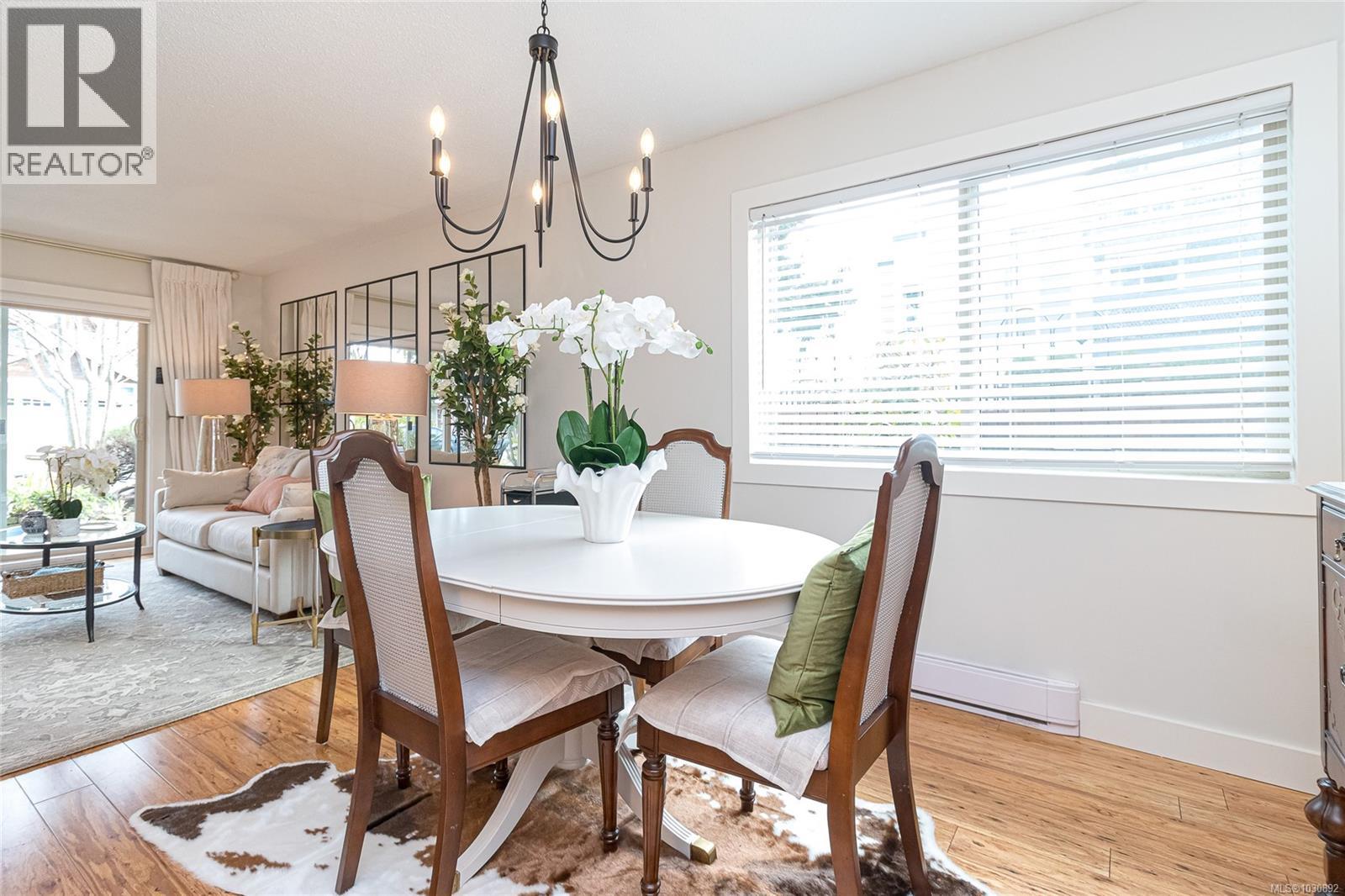 #101 2427 AMHERST AVE - 13