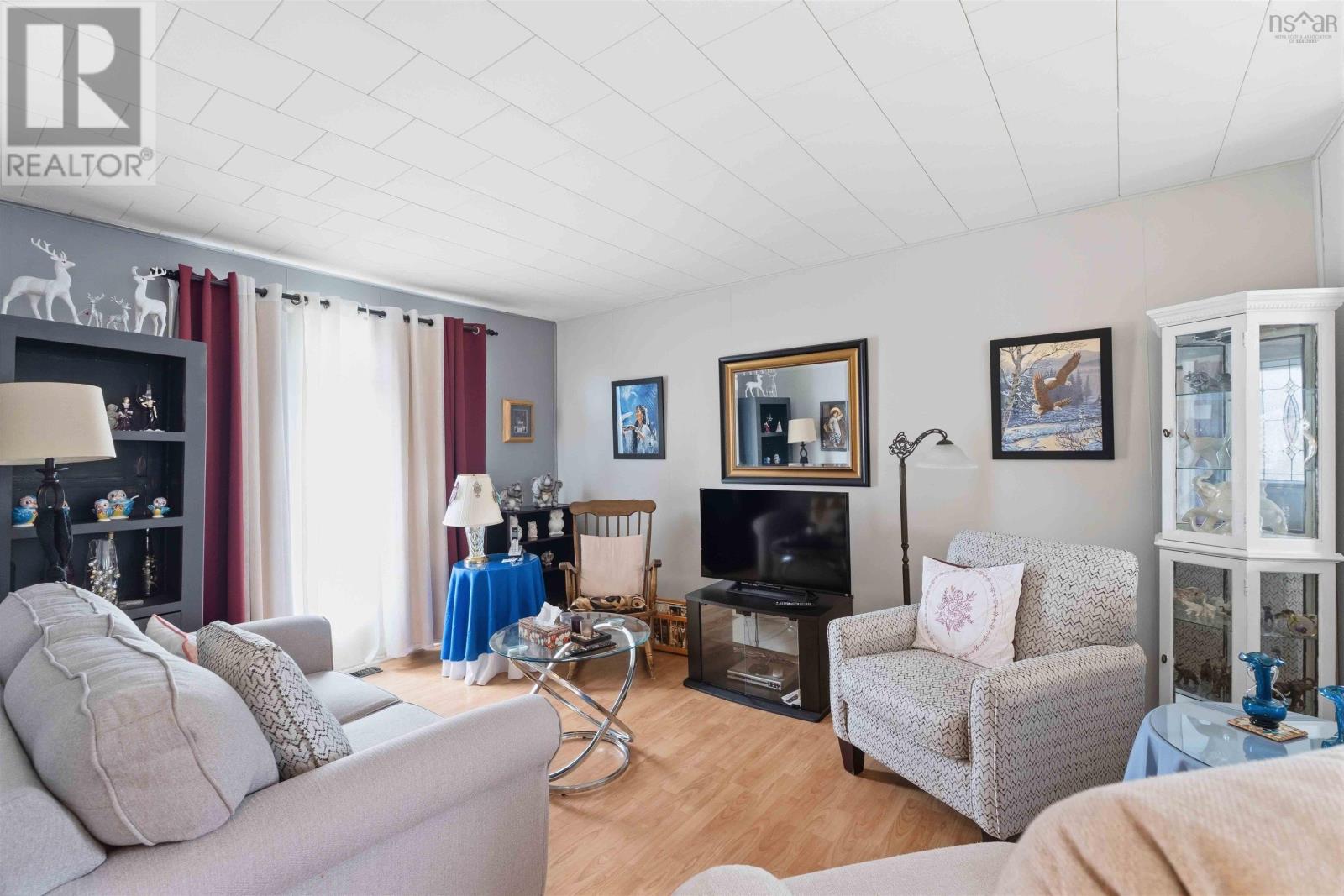 Property 5 of 21 of 3 Inglewood Avenue