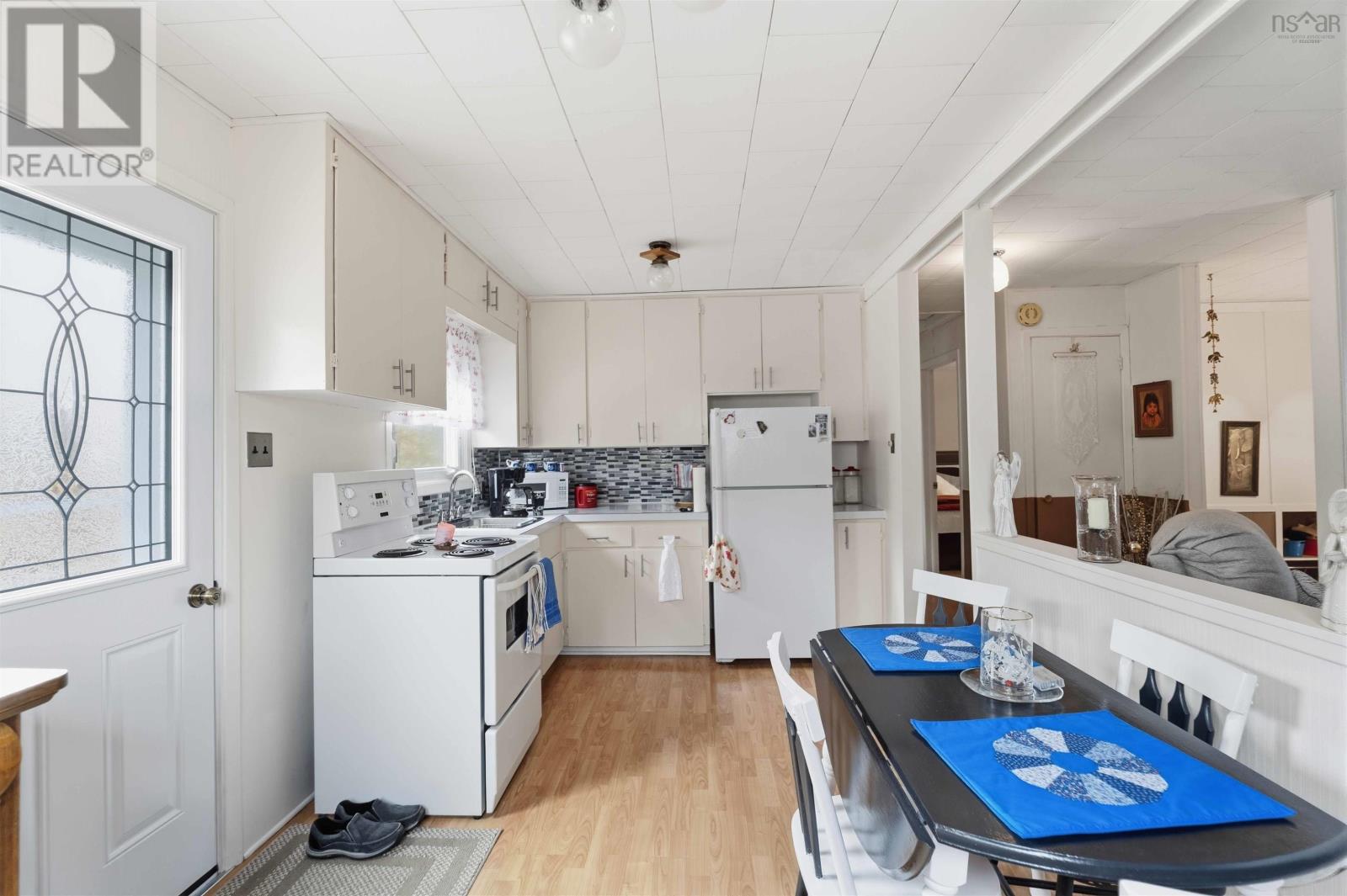 Property 7 of 21 of 3 Inglewood Avenue