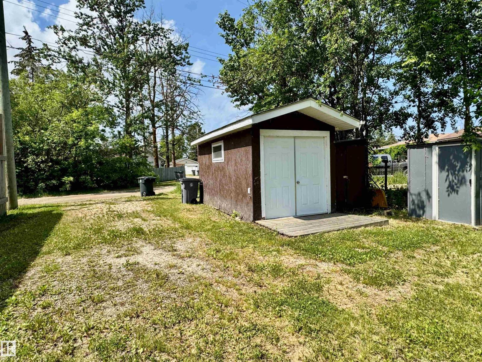 4920 58 ST - 6