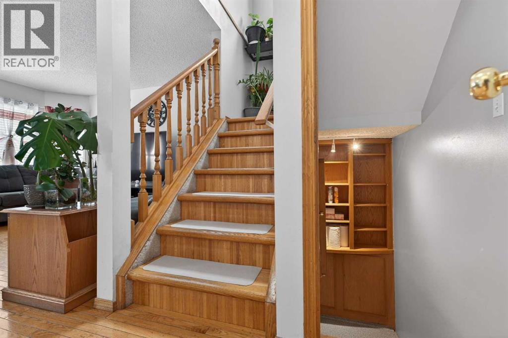 Single Family House for Sale in  Hidden Ranch Hill NW Hidden Valley Calgary 