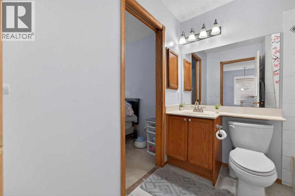 Single Family House for Sale in  Hidden Ranch Hill NW Hidden Valley Calgary 