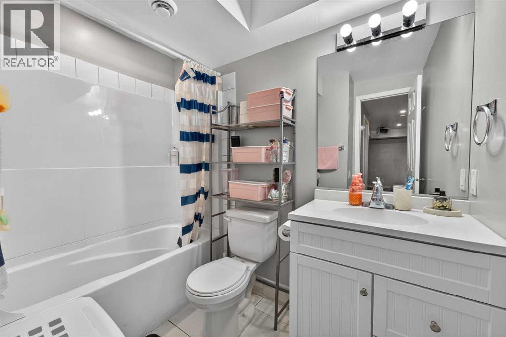 Single Family House for Sale in  Hidden Ranch Hill NW Hidden Valley Calgary 