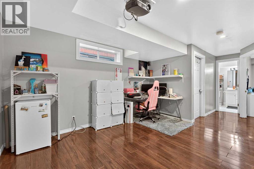 Single Family House for Sale in  Hidden Ranch Hill NW Hidden Valley Calgary 