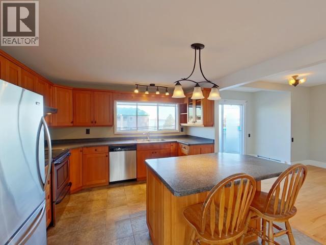 4516 MARINE AVE, Powell River