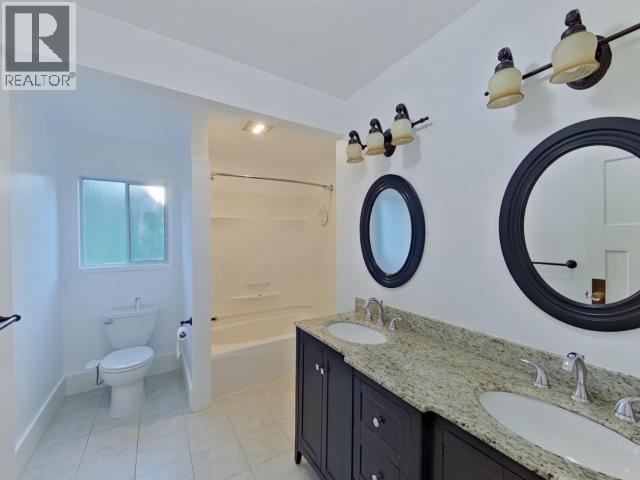 4516 MARINE AVE, Powell River