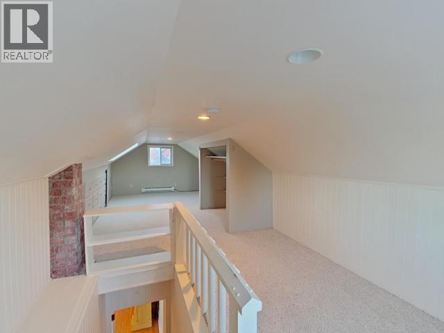 4516 MARINE AVE, Powell River