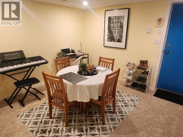 4516 MARINE AVE, Powell River