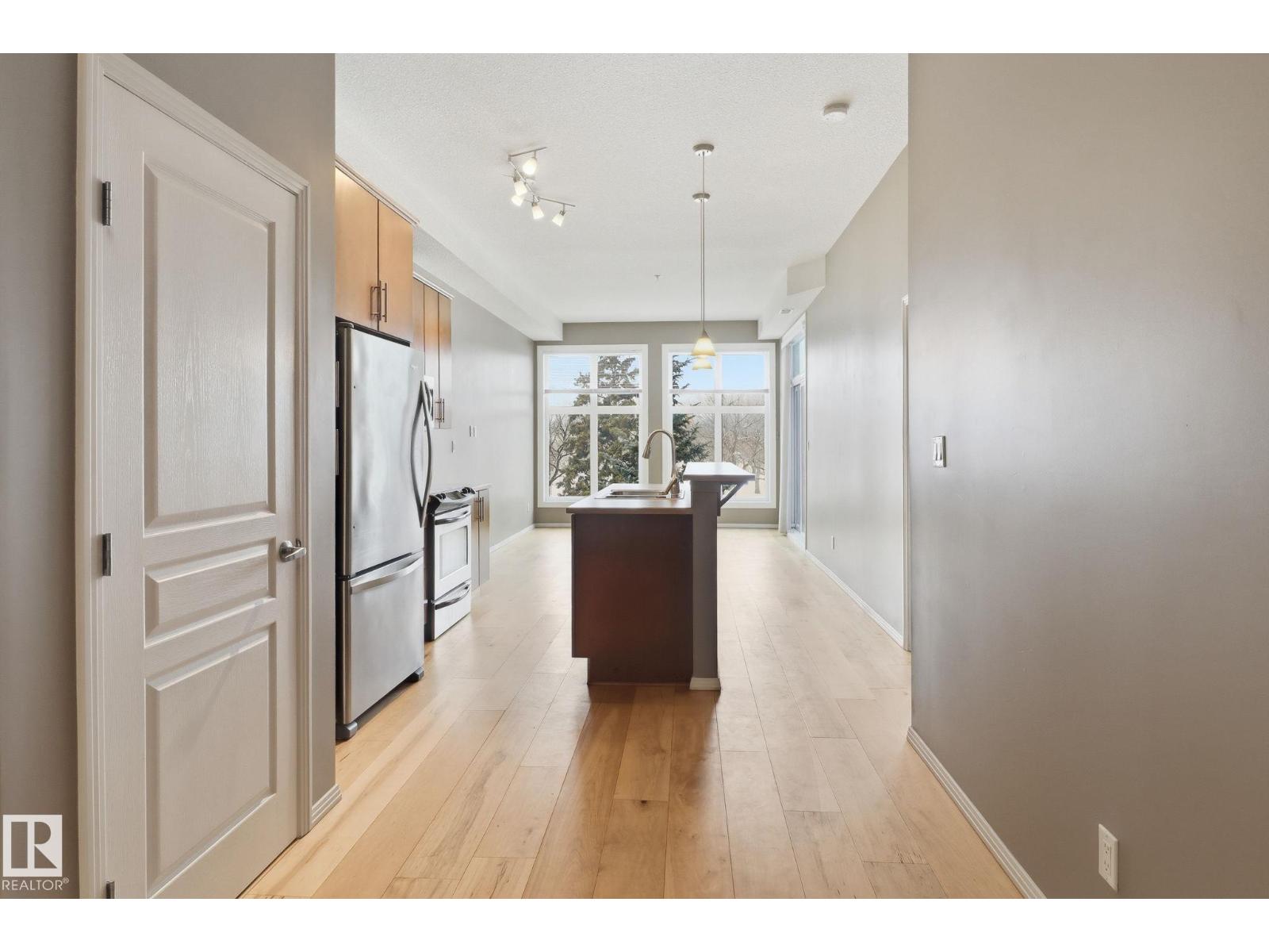 #330 10531 117 ST NW, Edmonton