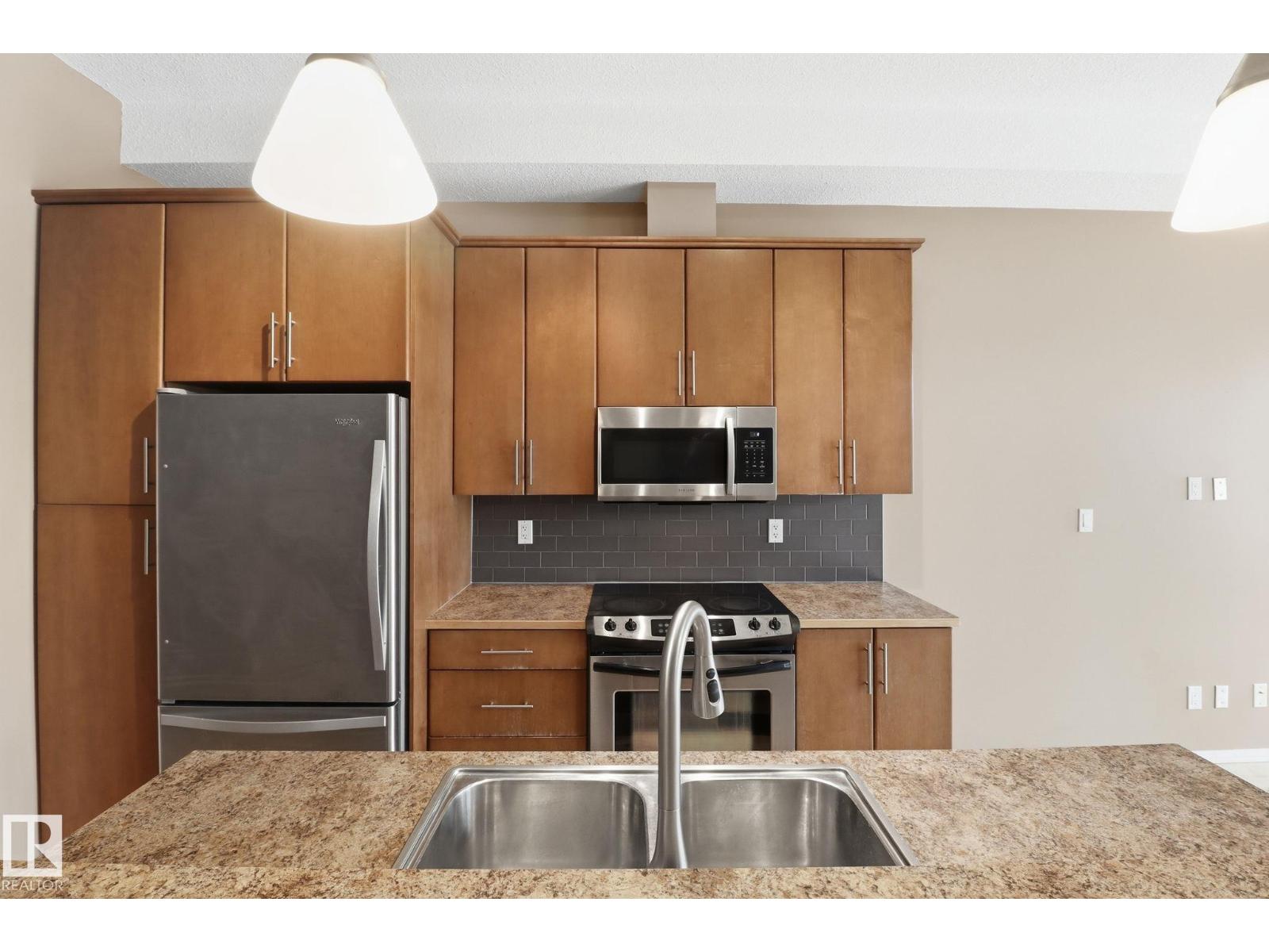 #330 10531 117 ST NW, Edmonton